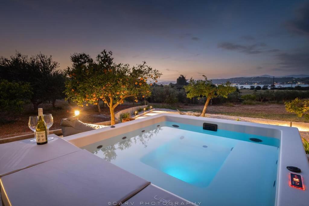 Orange Tree Villa Порто Хели Екстериор снимка
