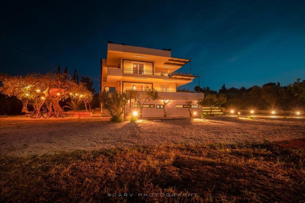 Orange Tree Villa Порто Хели Екстериор снимка