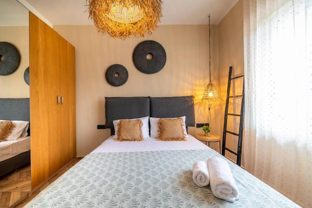 Orange Tree Villa Порто Хели Екстериор снимка